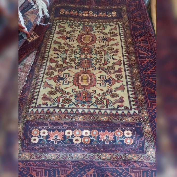 قالیچه بلوچ 2 متری  کتیبه دار کرم رنگ 