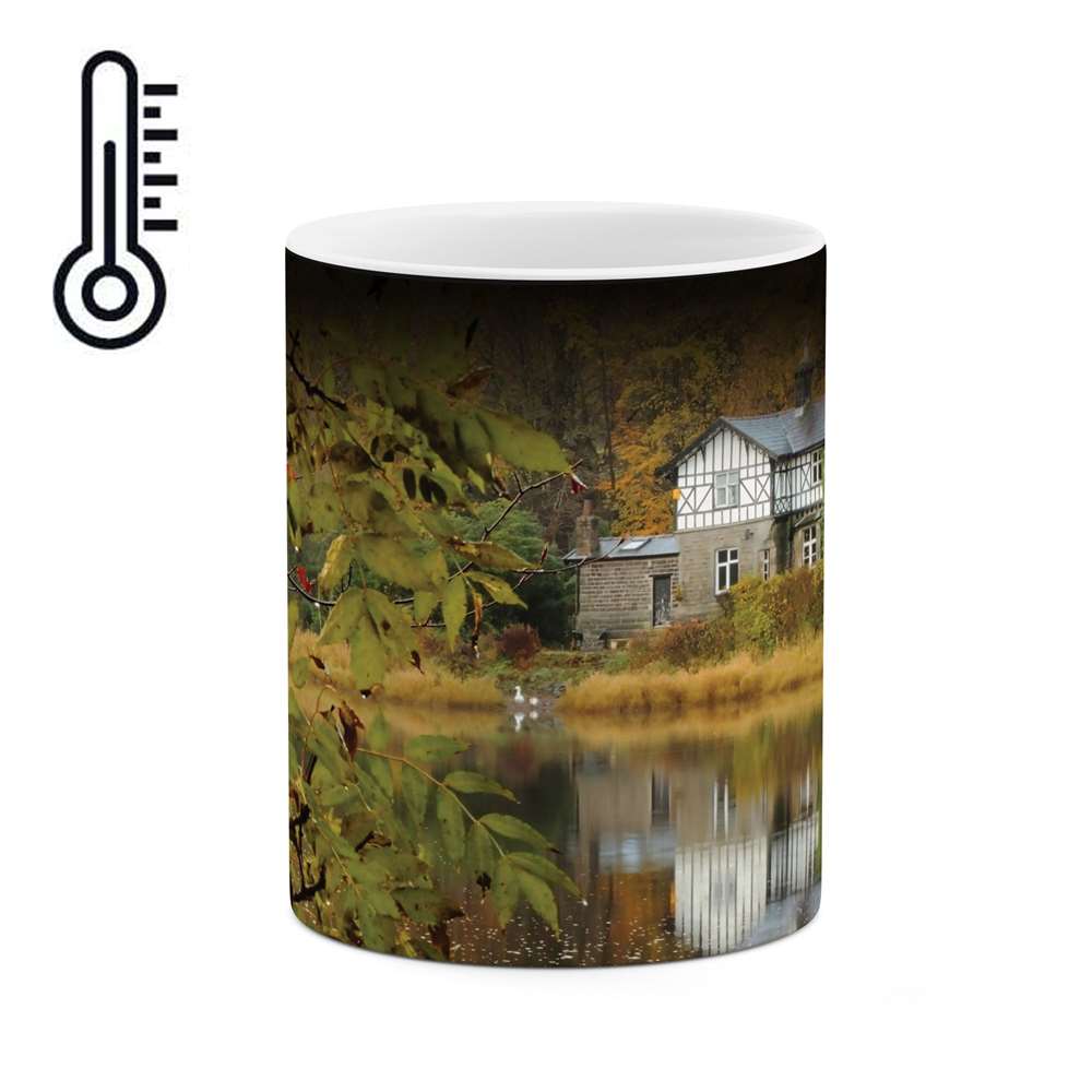 ماگ حرارتی طرح خانه پاییزی مدل mgp00353