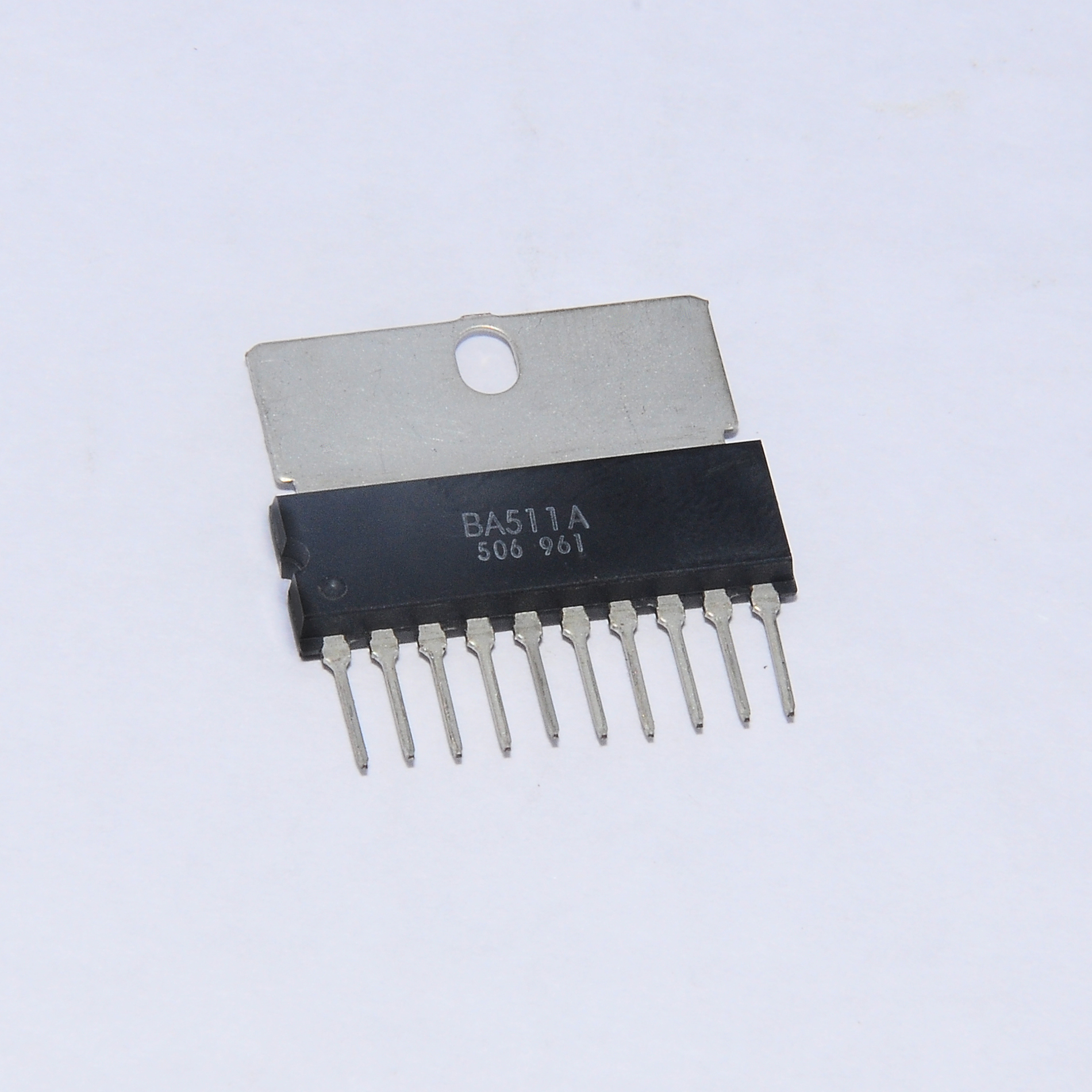 آی سی مدل BA511A