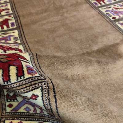 فرش دستبافت یک متری طرح کف ساده کد AA496