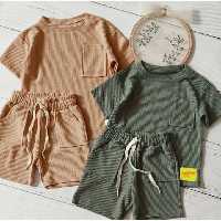 ست تیشرت و شورتک اسپورت شیک و خوشگل مناسب حدود سنی 2 تا 11  سال جنس پارچه بیسکوییتی خنک و باکیفیت قواره آزاد خوش استایل 