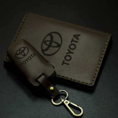 ست هدیه چرمینه اسپرت طرح تویوتا کد 55027-FOUR