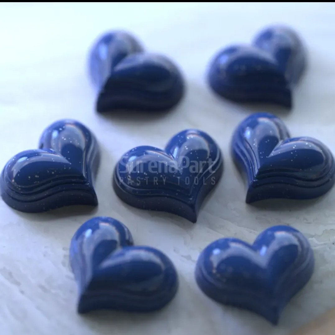 قالب پلی کربنات طرح شکلات قلب کد 3 ابعاد قالب 28 در 12.5 سانت ارتفاع 2.5 سانت 