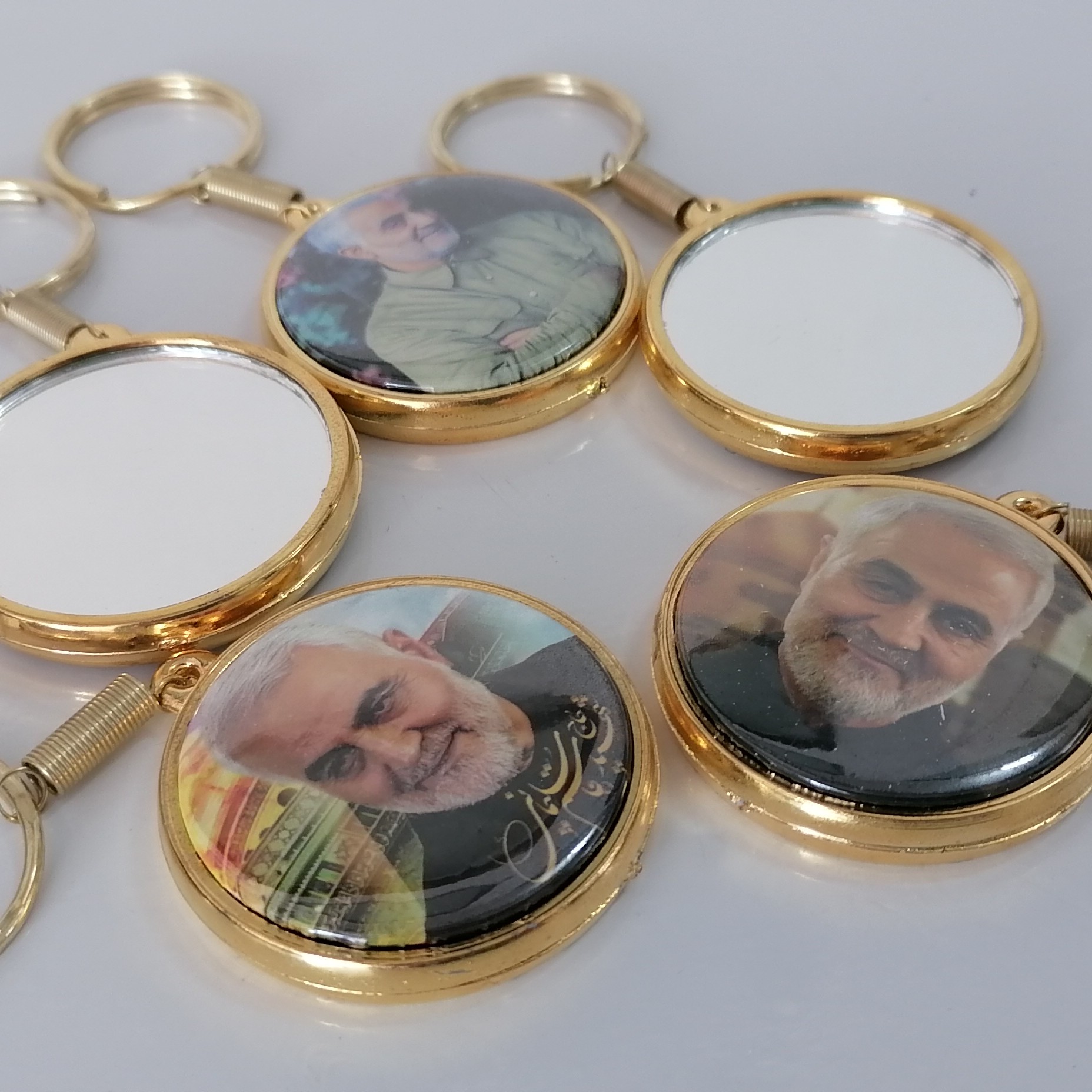 جاکلیدی اینه ای طلایی سردار