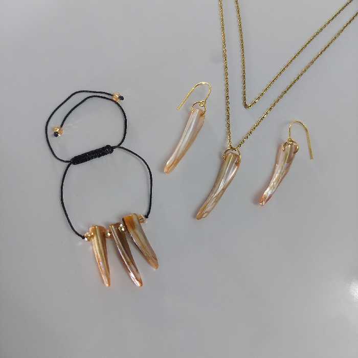 ست سنگ صدف طبیعی مدل دندان گرگ گوشواره دستبند سرخپوستی گردنبند با زنجیر دیپلمات 45سانتی استیل رنگ ثابت