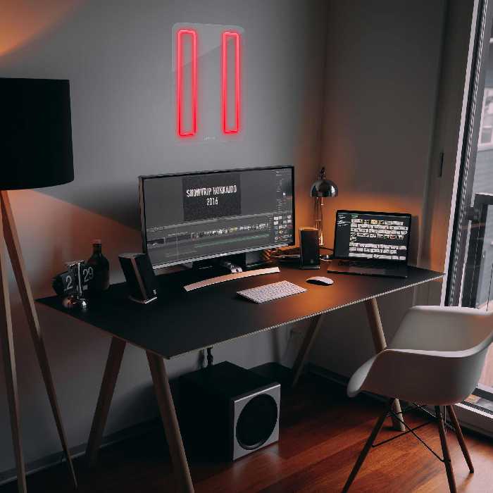 چراغ دیواری نئون دیزاین مدل Pause_RD