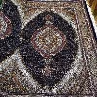 فرش دستبافت ماهی خرّم بافت خوی اندازه 6 متری مرینوس سرمه ای کد 145