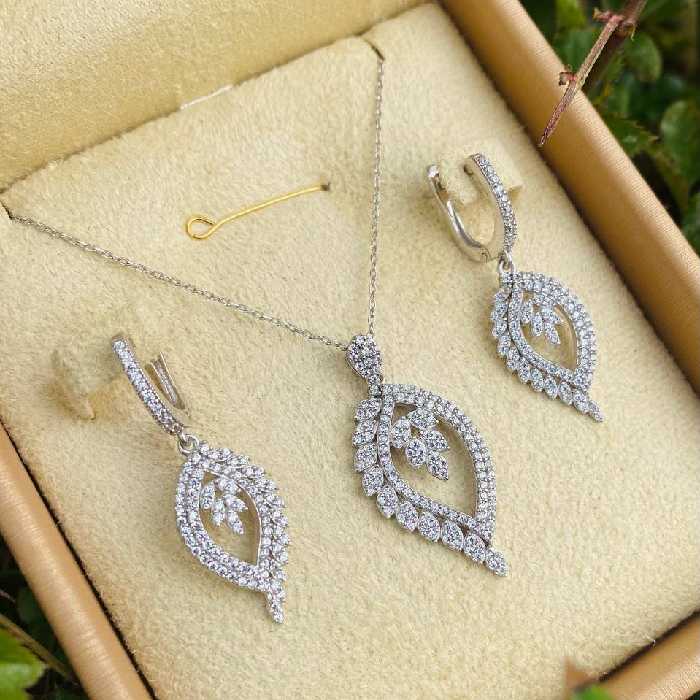 نیمست نقره قالب طلا