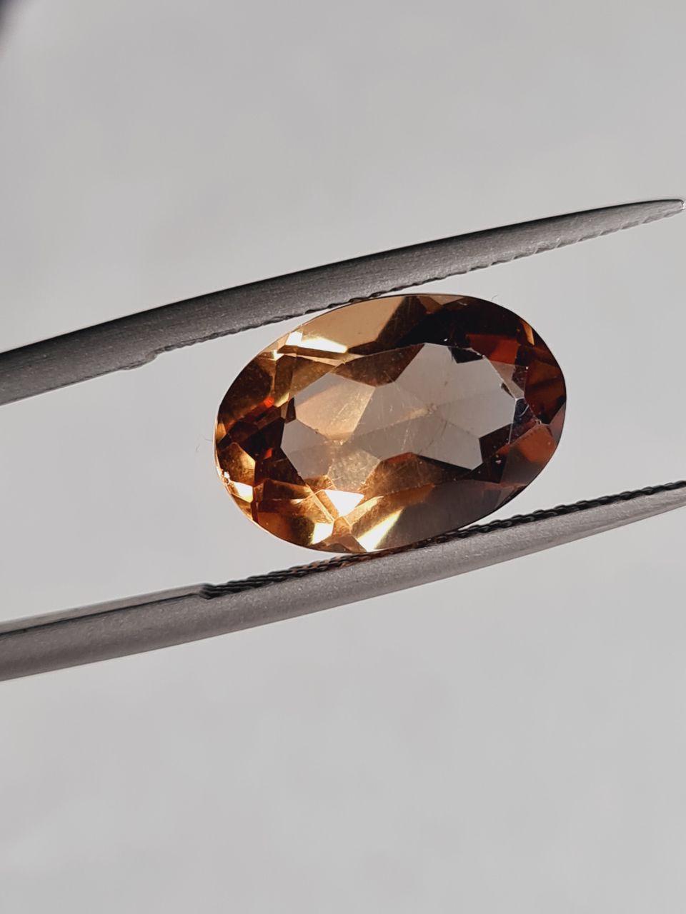 نگین زولتانیت بیضی شکل اصل 4087