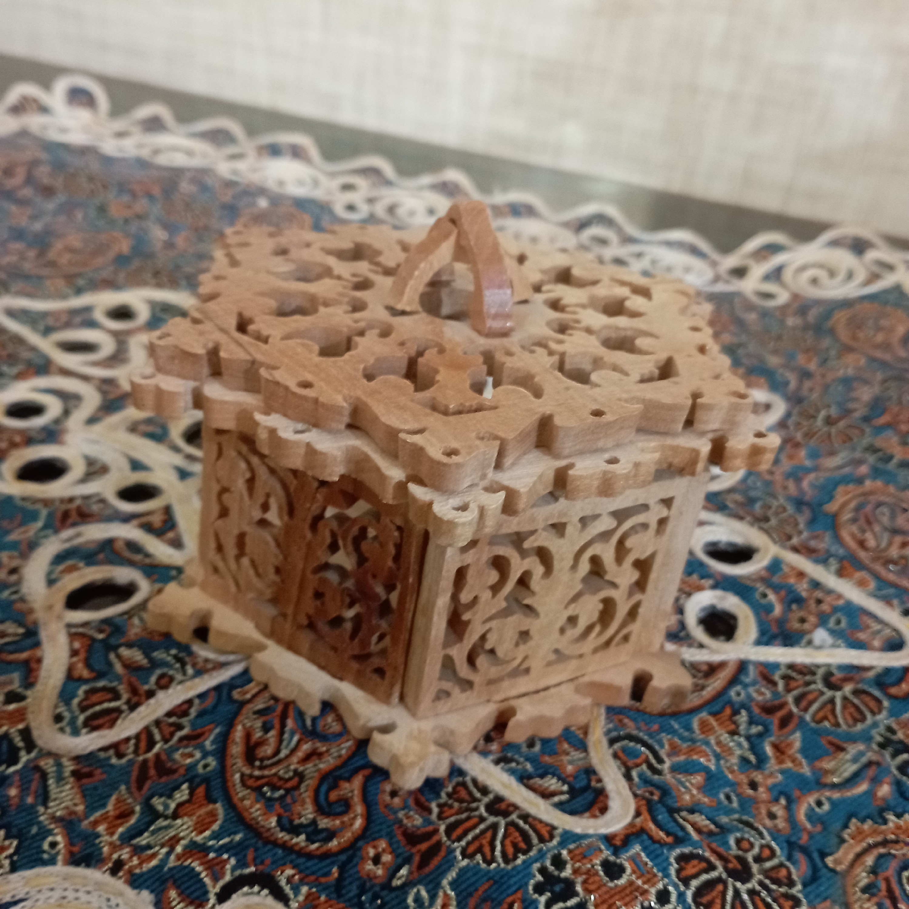 شکلات خوری چوبی 