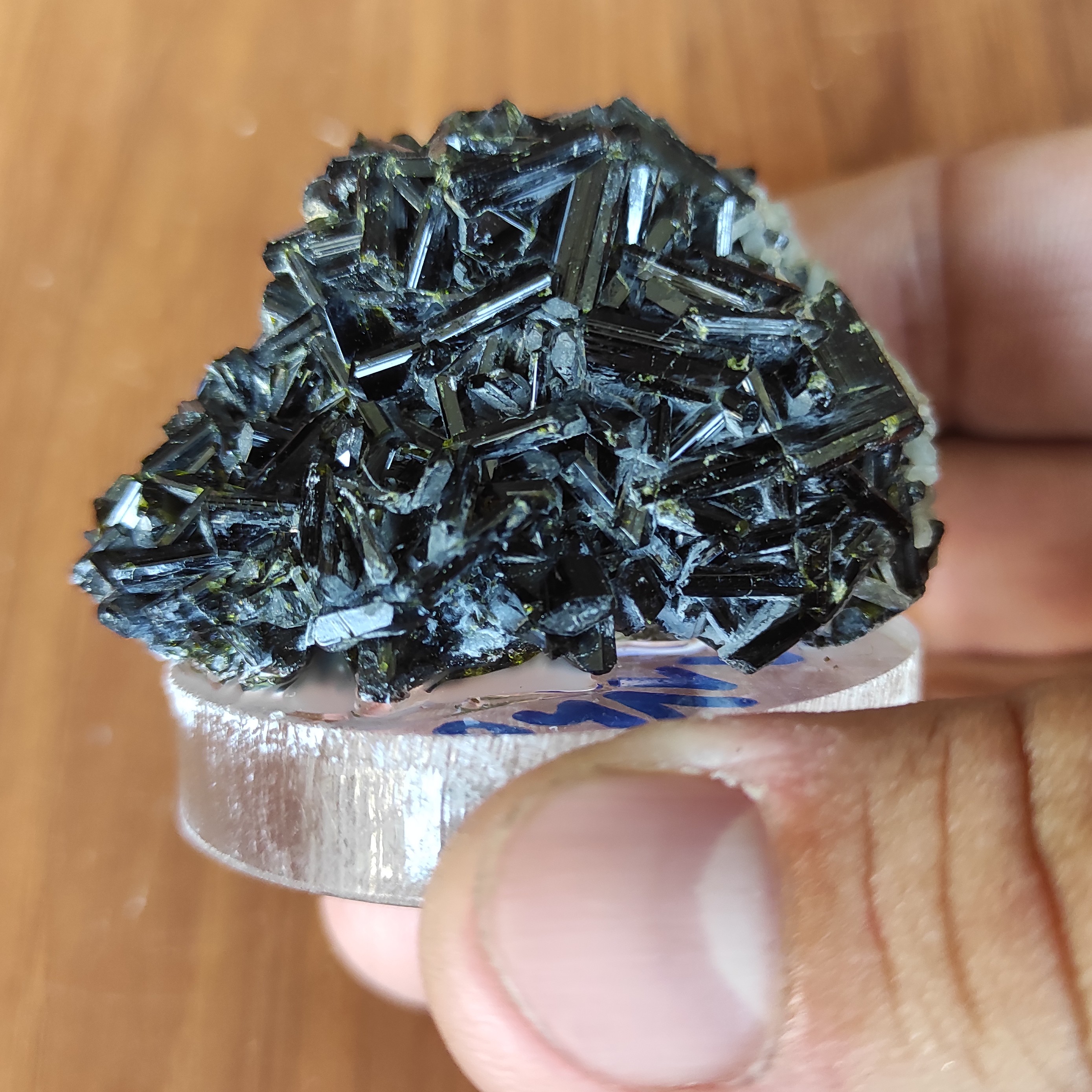 سنگ اپیدوت پایه پلکسی دار کدAp477829