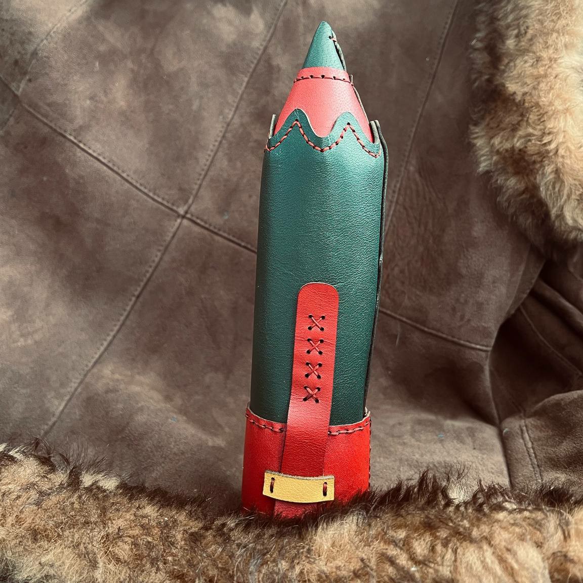 جامدادی چرم بزی  کاملا دست دوز 