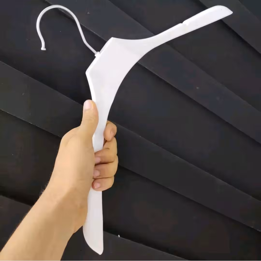 چوب لباسی جیر (چوب کار)