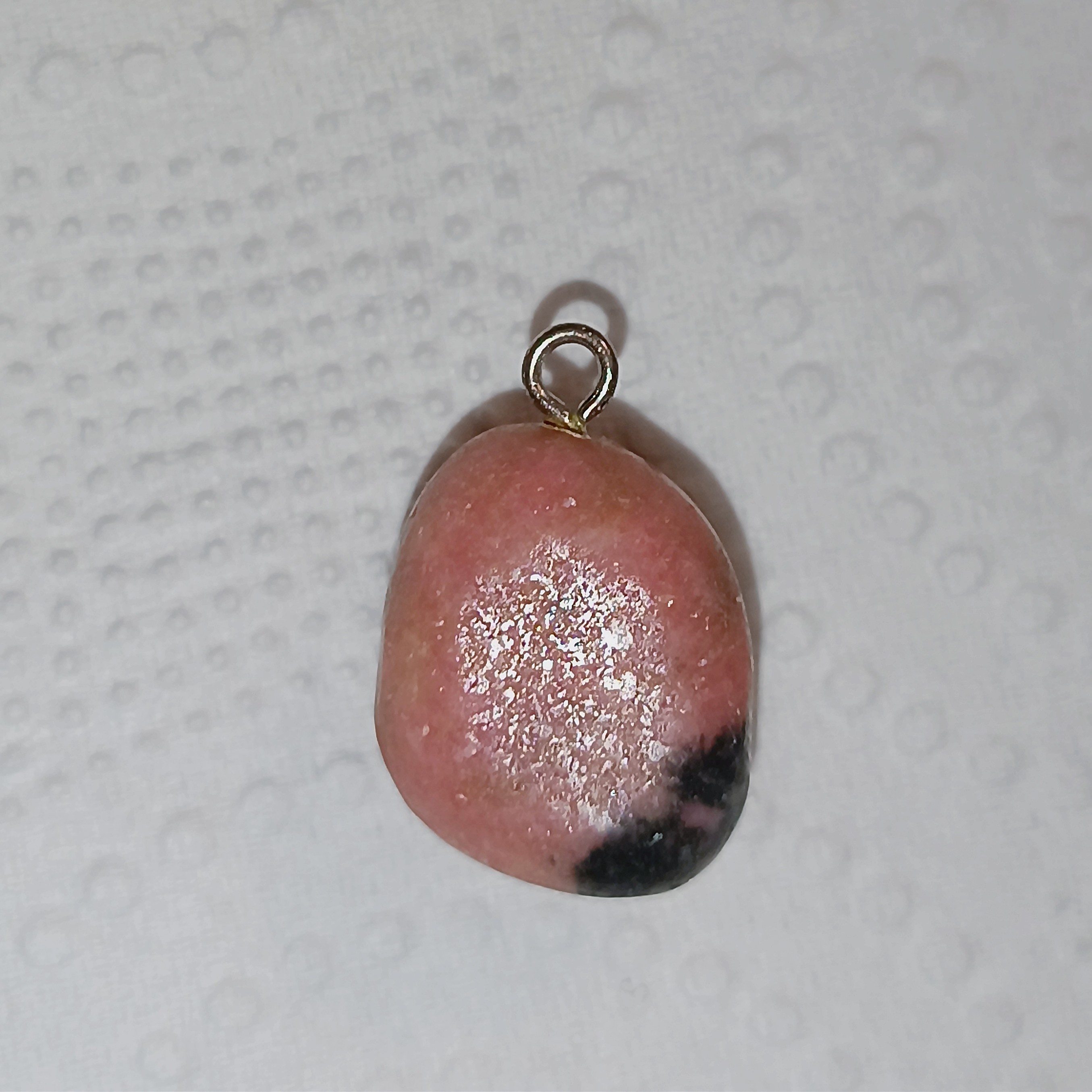 سنگ آویز رودونیت طبیعی صورتی معدنی تراش انبه ای