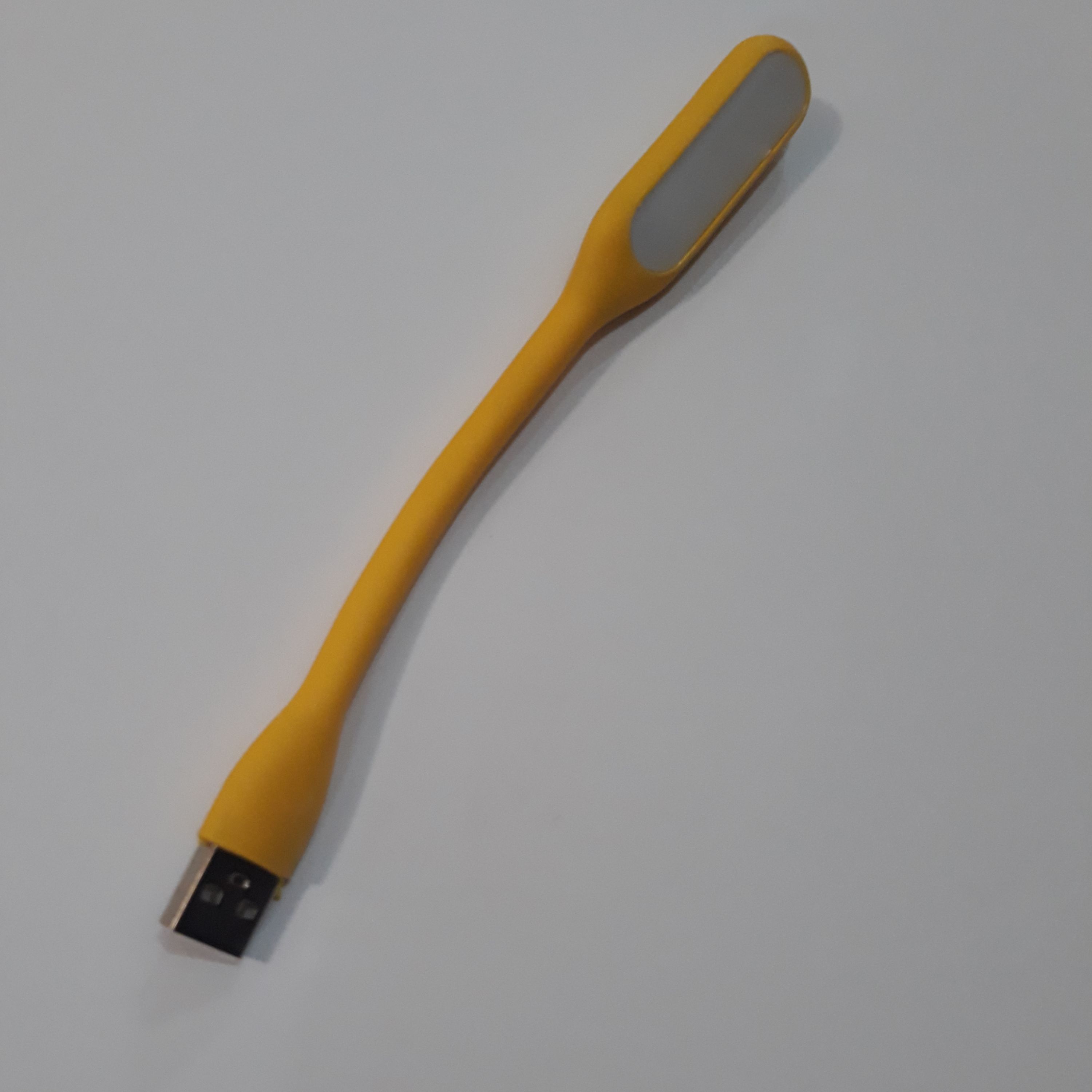 چراغ خواب و مطالعه مدل USB - رنگ بدنه زرد