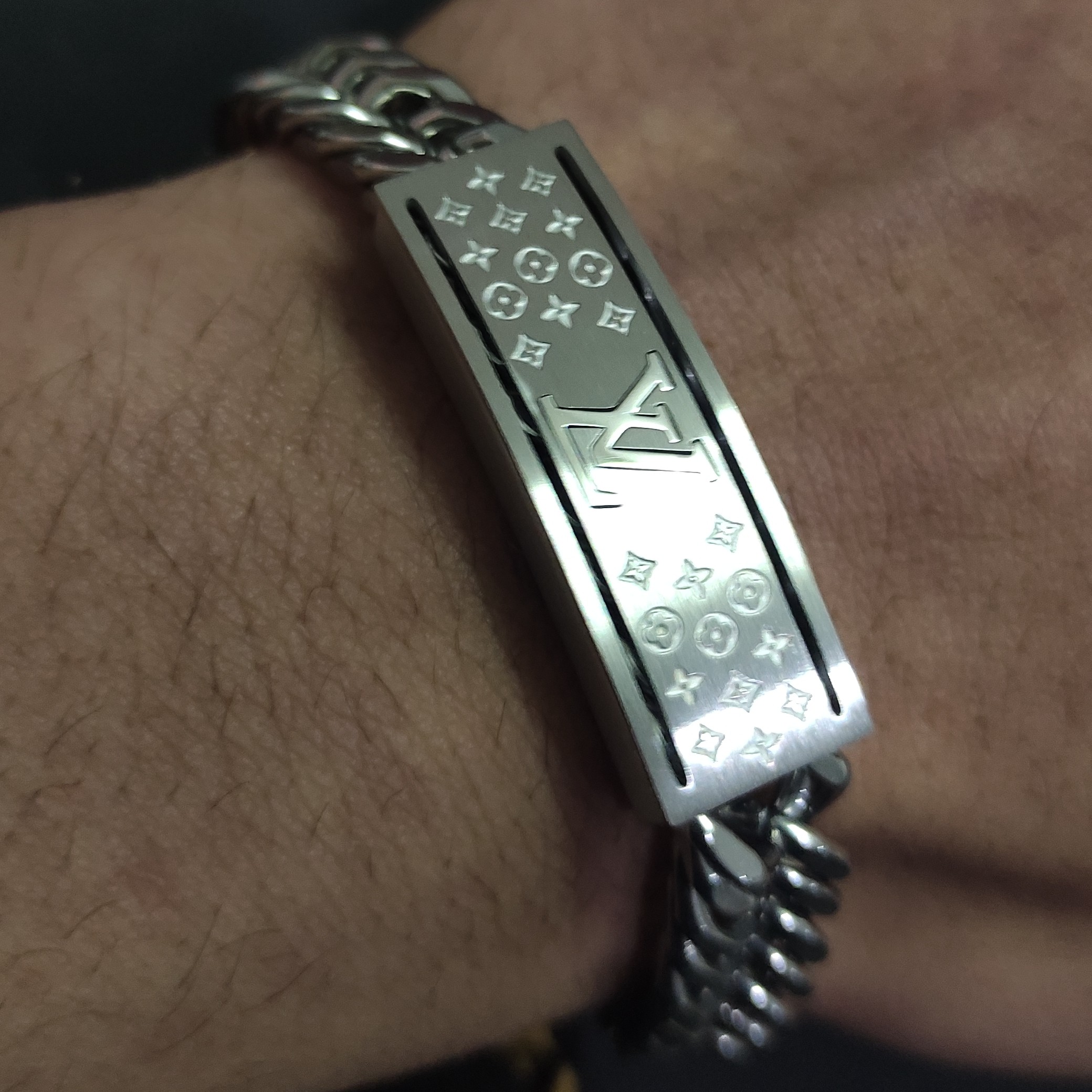 دستبند استیل پلاکدار