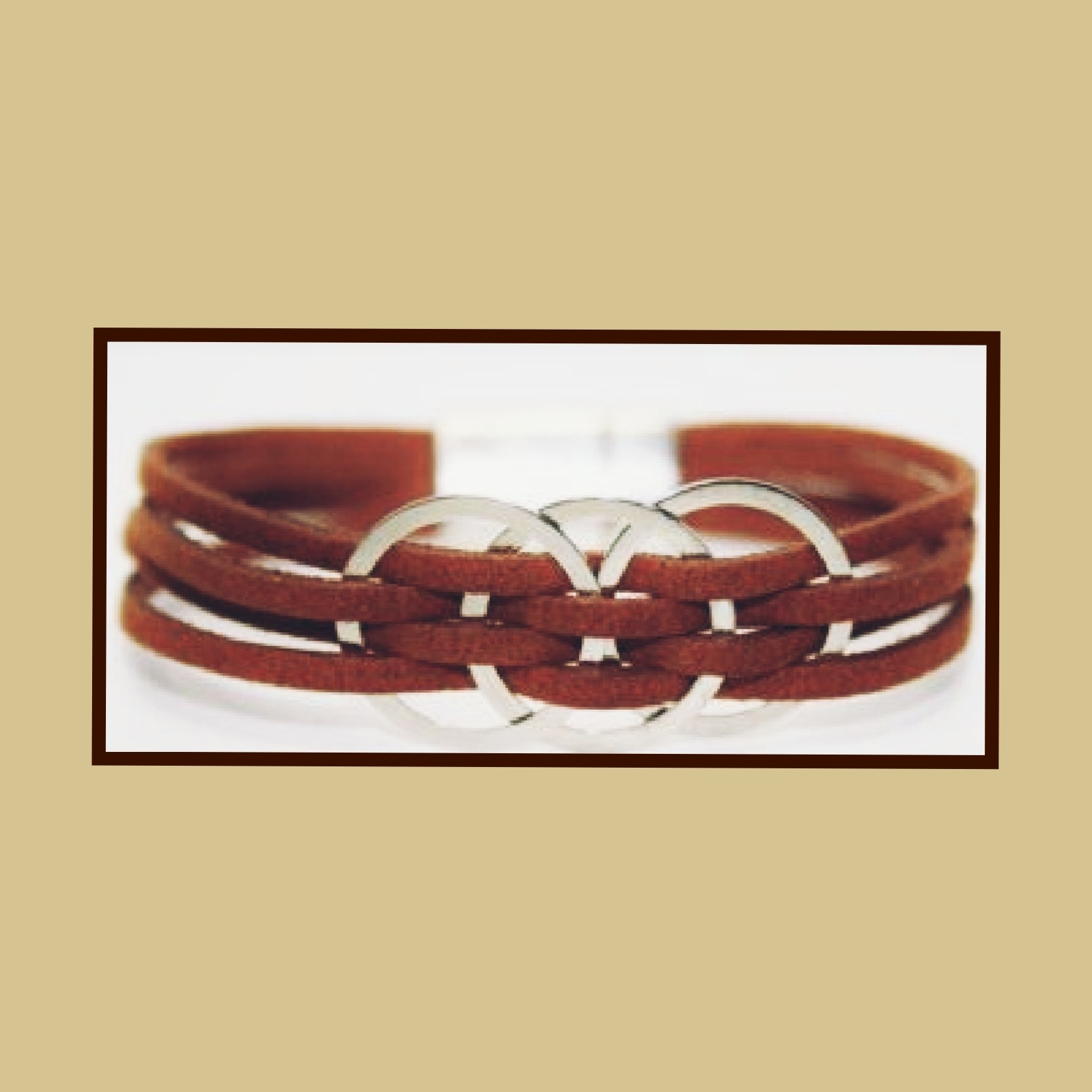 دستبند تریشه چرم بافت و یا با تزئین پلاک