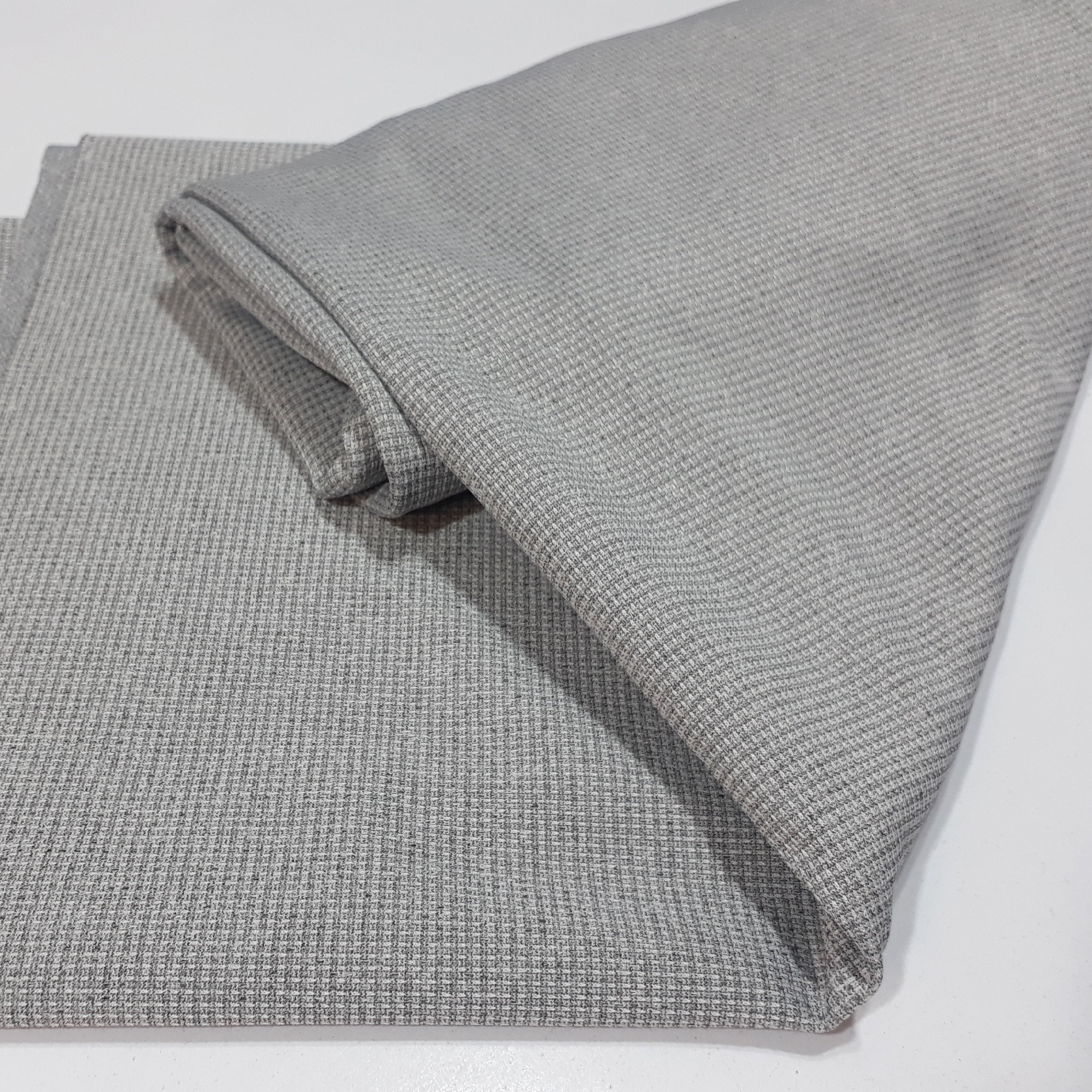 پارچه ملانژ یک متر و90 سانت موجوده قیمتی که گذاشته شده برای کل پارچه هست 