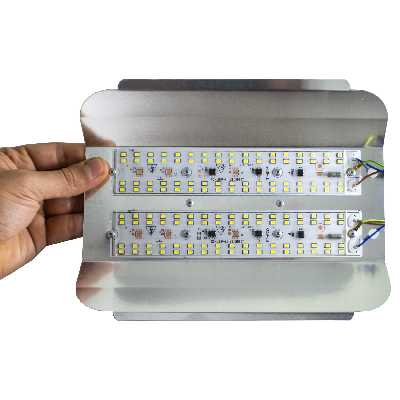 پرژکتور ال ای دی 100 وات یاس مدل longer life