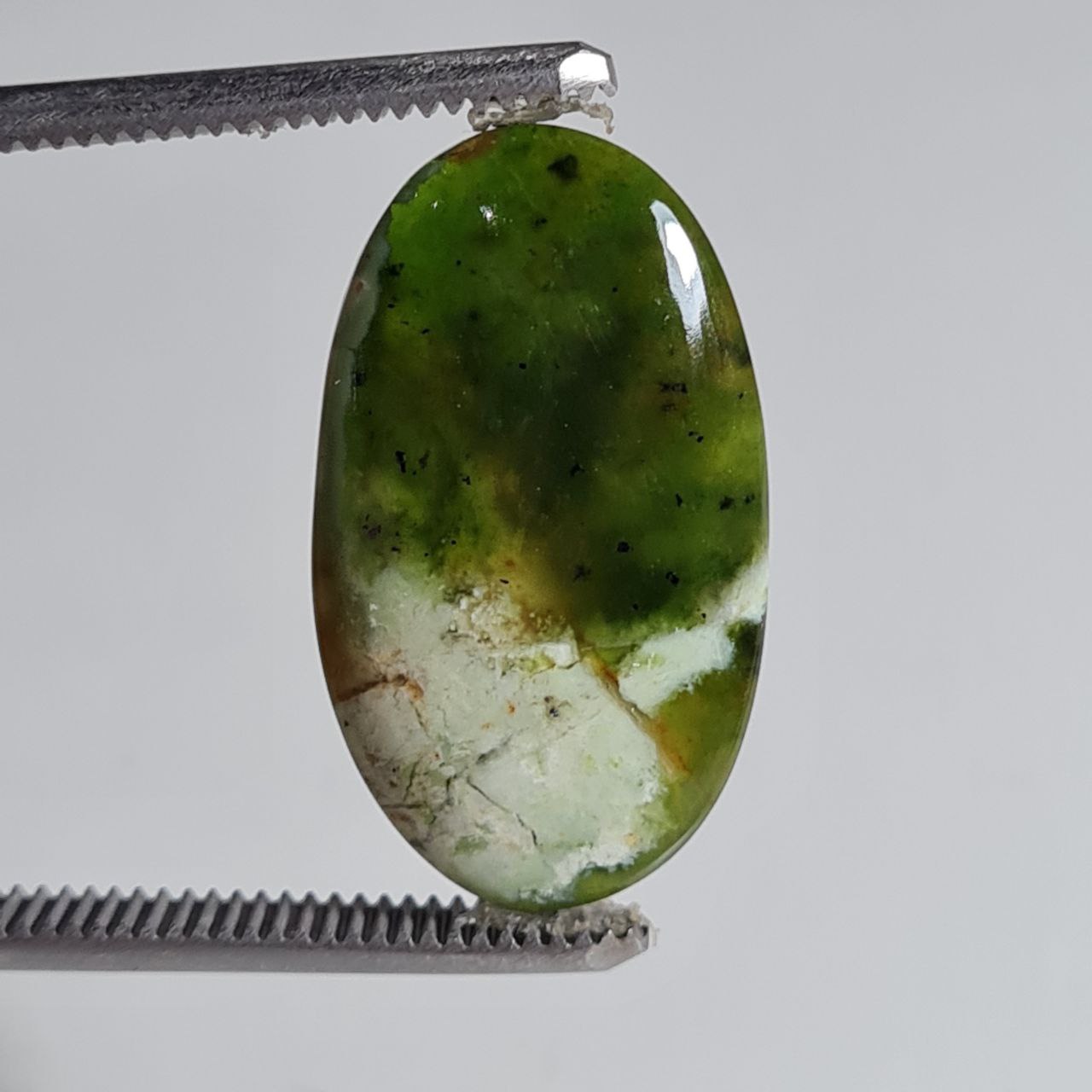 نگین کروم کلسدونی طبیعی سبز بیضی 5136