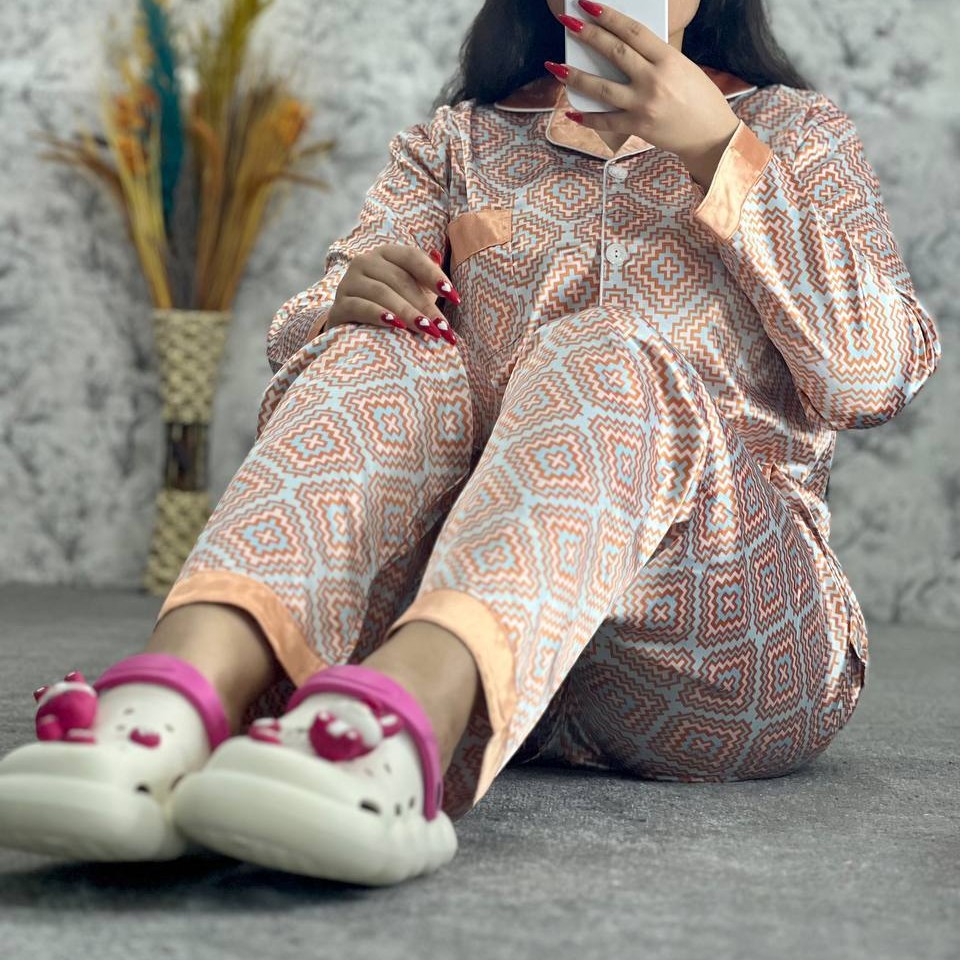 ست دو تیکه ساتن زنانه طرح دار