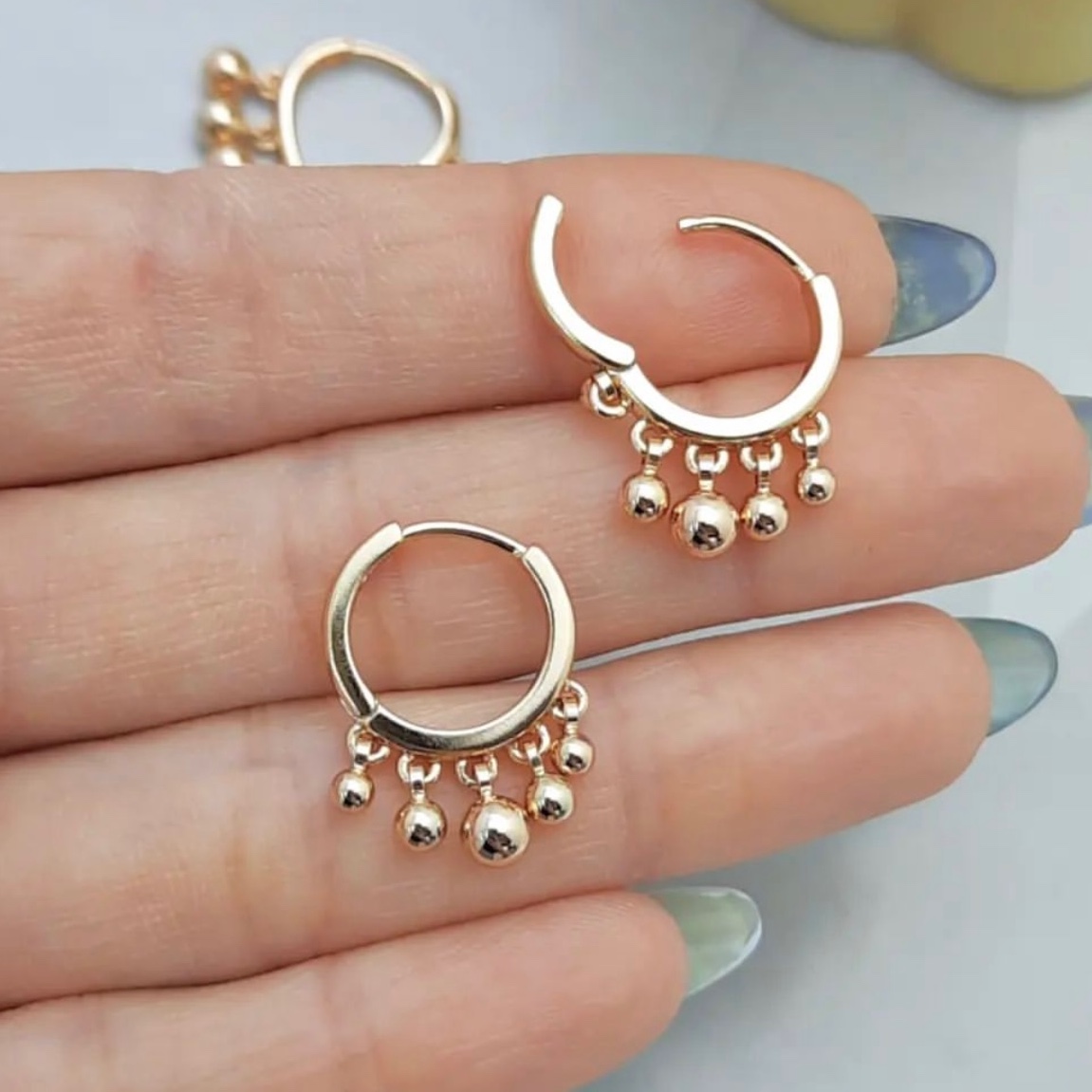 گوشواره حلقه اویز توپی 