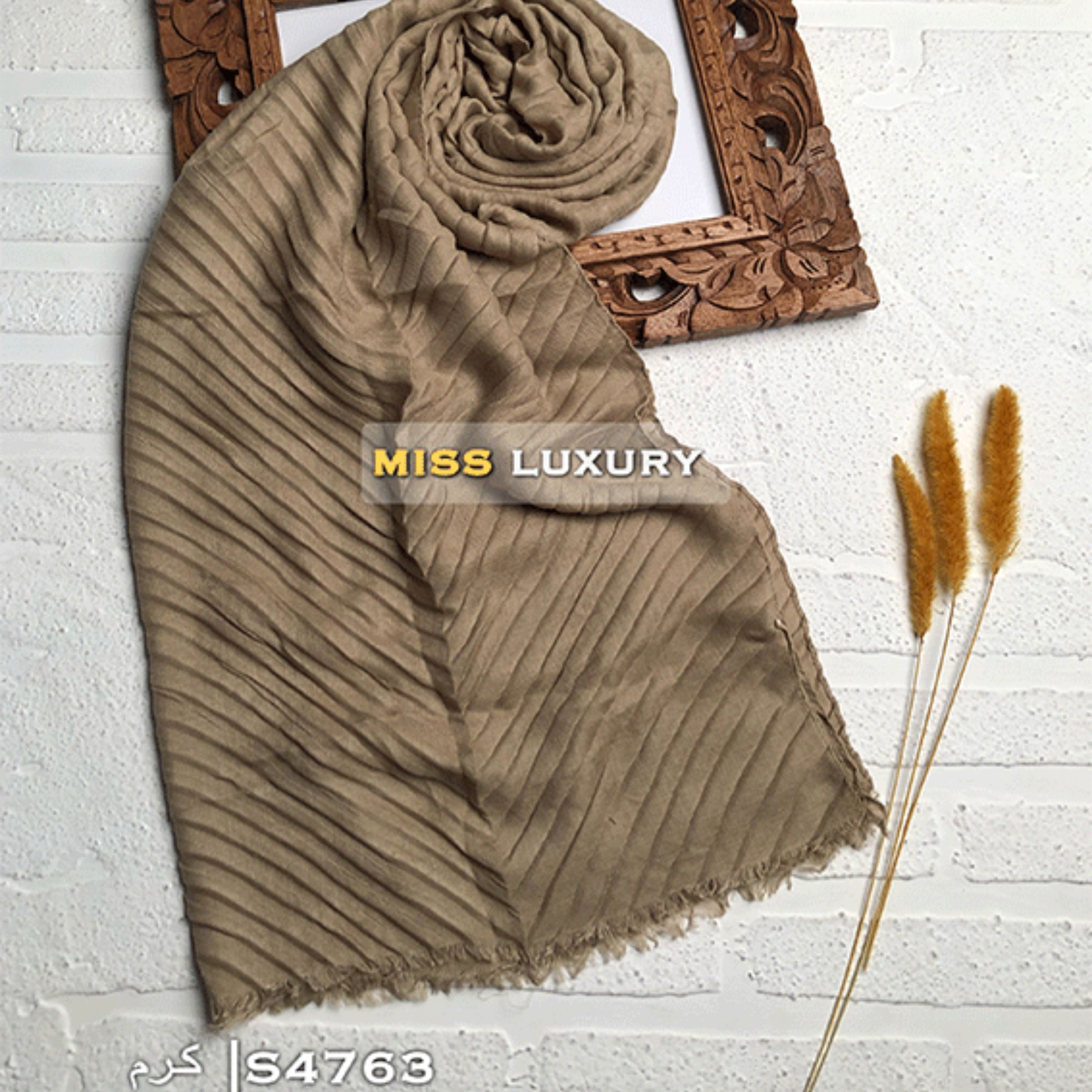 شال پلیسه پاییزه کرم کد S4763