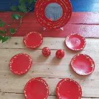 هفت سین قرمز طلایی رنگ شده اکریلیک قابل شستشو با دستمال نرم