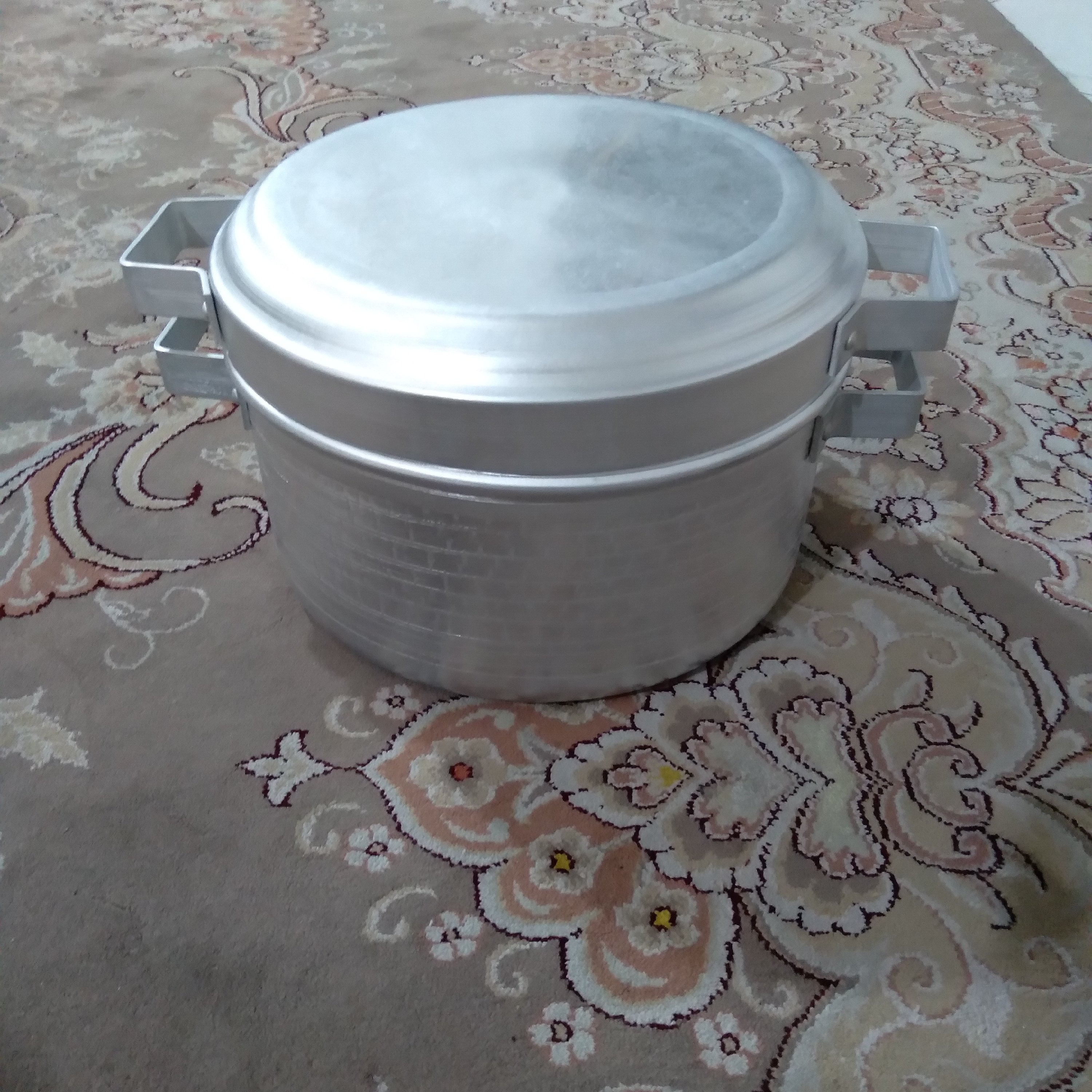 محصول جدیدچکشی طرح مس ضخیم وزیبا
قلیف اصفهانی 8تا10 نفره ویژگی /نگهداری بخار
برای پخت سریع سایز     4