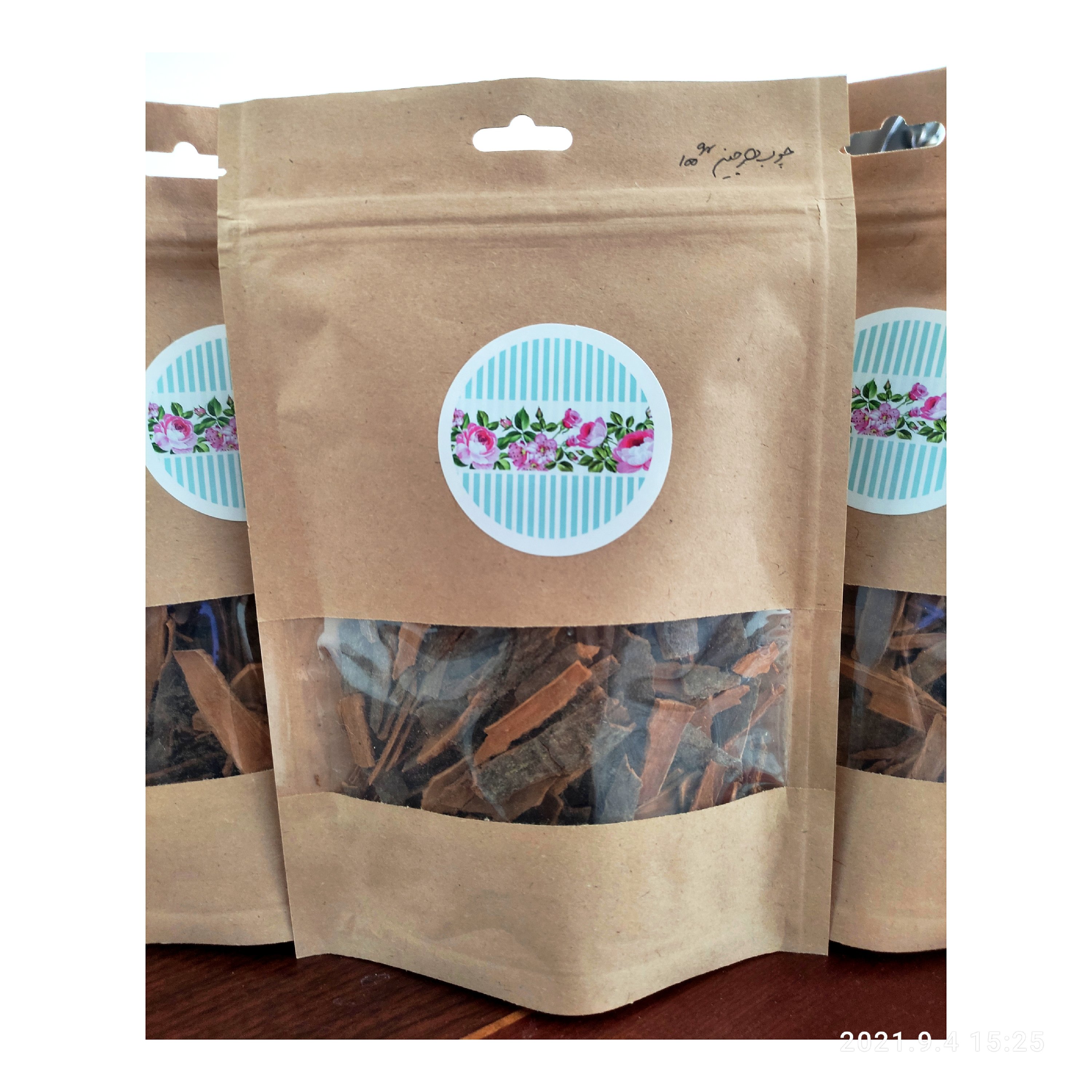 چوب دارچین ، عطر و طعم عالی ، در بسته بندی 100 گرمی پاکت