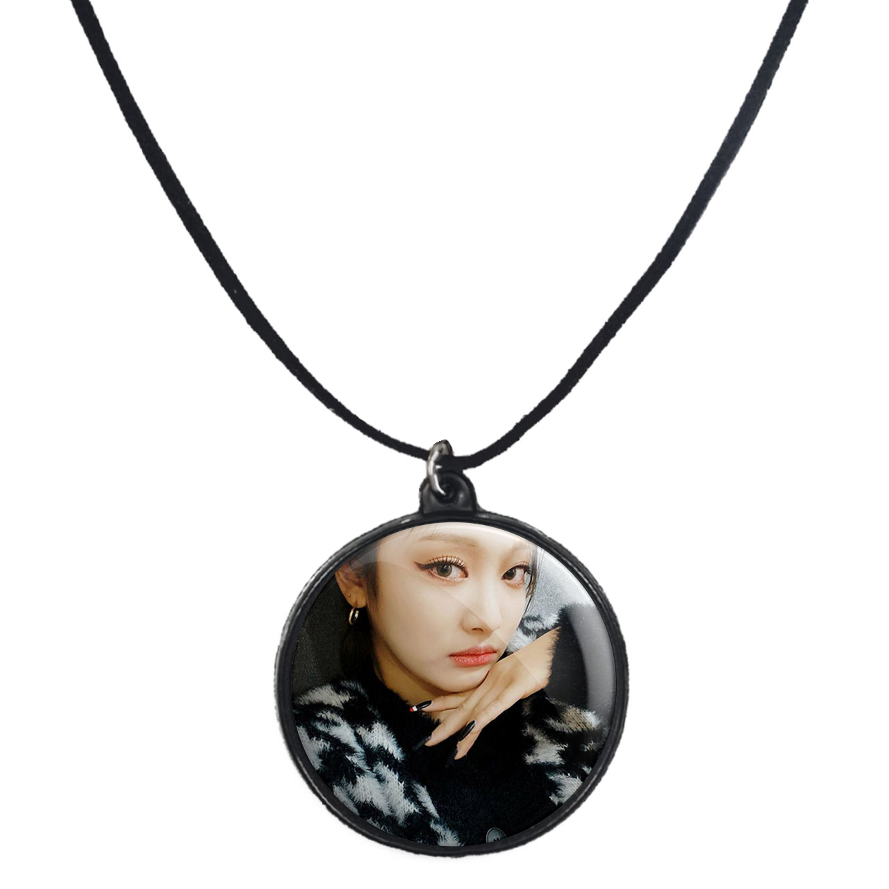 گردنبند پرمانه طرح aespa کد pmb.18707 مدل دو طرفه