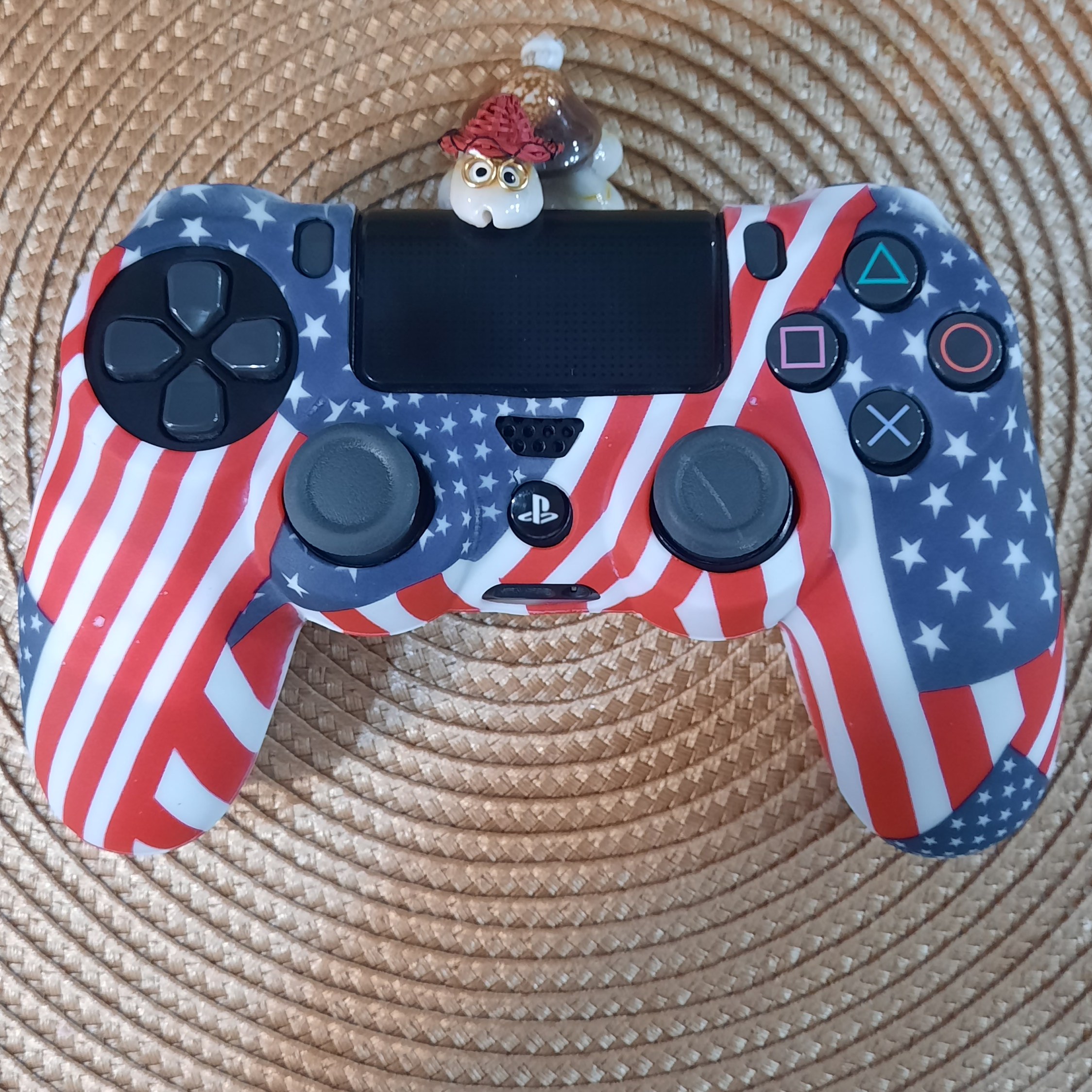 کاور دسته ps4 طرح پرچم
