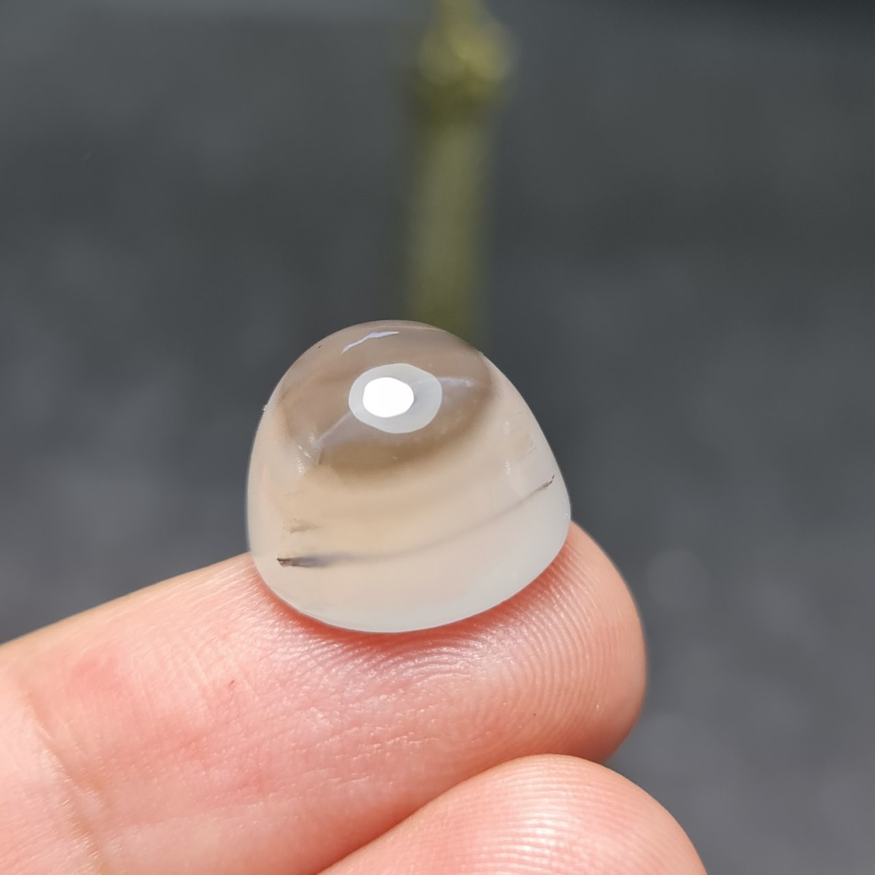  نگین سنگ فوق العاده زیبای عقیق سه پوست صد درصد طبیعی اصل خراسانی
کد  27907