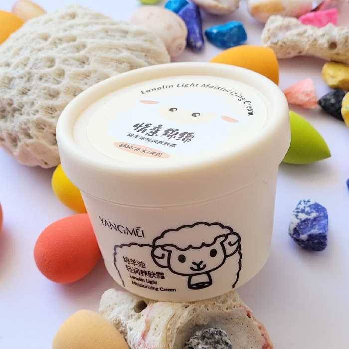 
کرم کاسه ای صورت مرطوب کننده لانولین شیر گوسفند یانگمی 