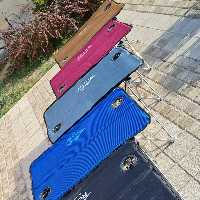 میز اسان بازشو  با لوله استیل رویال وروکش ضد اب و قابل شستشو ومحکم و سبک و قابل حمل به همراه 2 عدد جالیوانی و کیف حمل