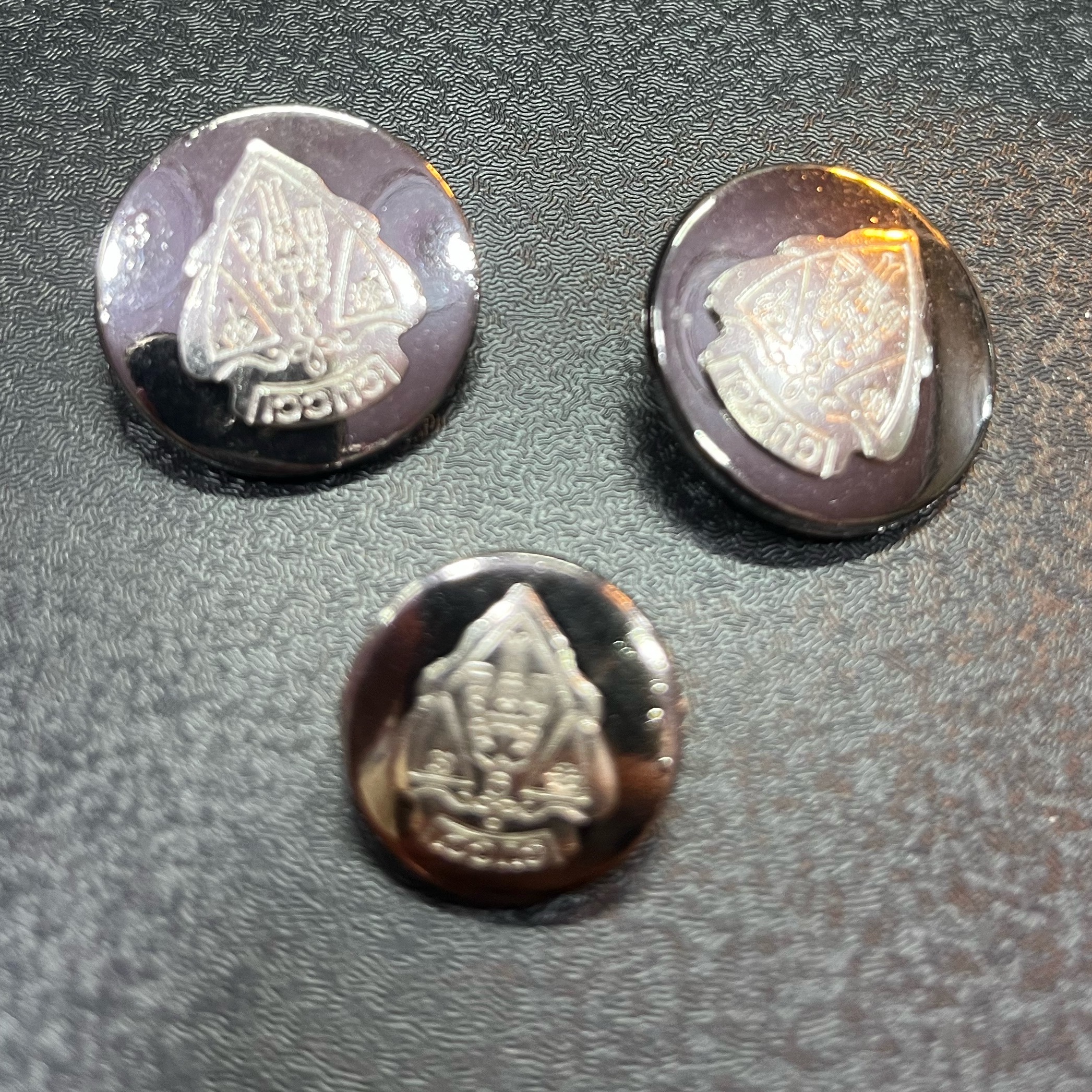 دکمه کتی فلزی طرح اسپرت سایز یک