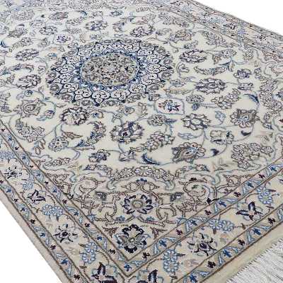 فرش دستبافت یک ونیم متری مدل نایین کد ۱۴