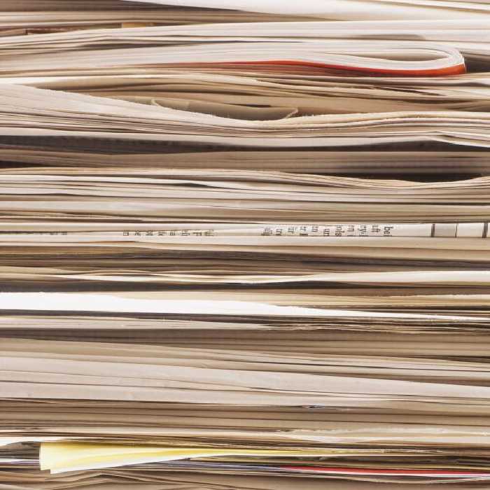 خرید و دانلود عکس نمای نزدیک روزنامه‌ها و اسناد برای تبلیغات | پیک فاکس | Pic Fox