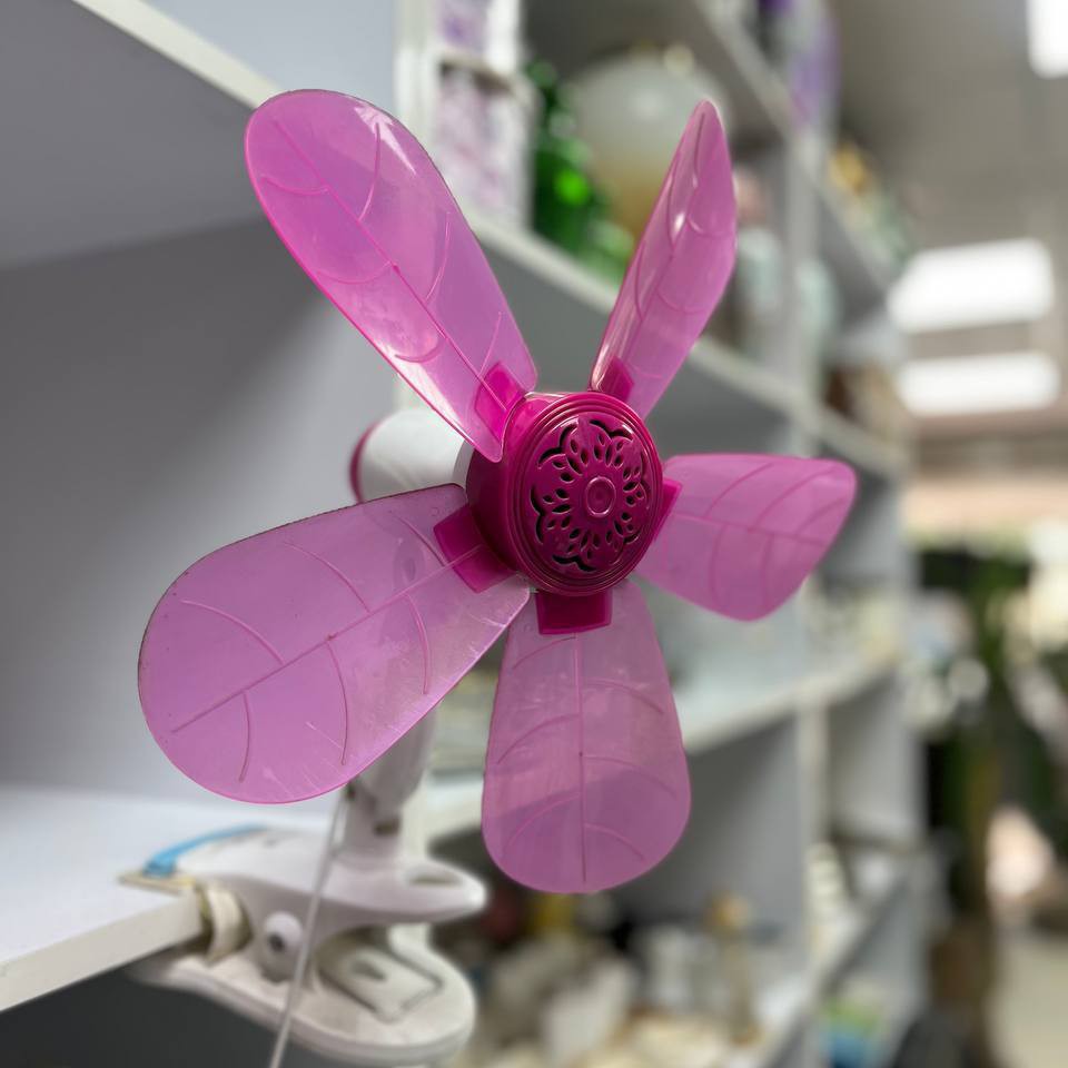 پنکه ی حمل آسان گیره دار برقی