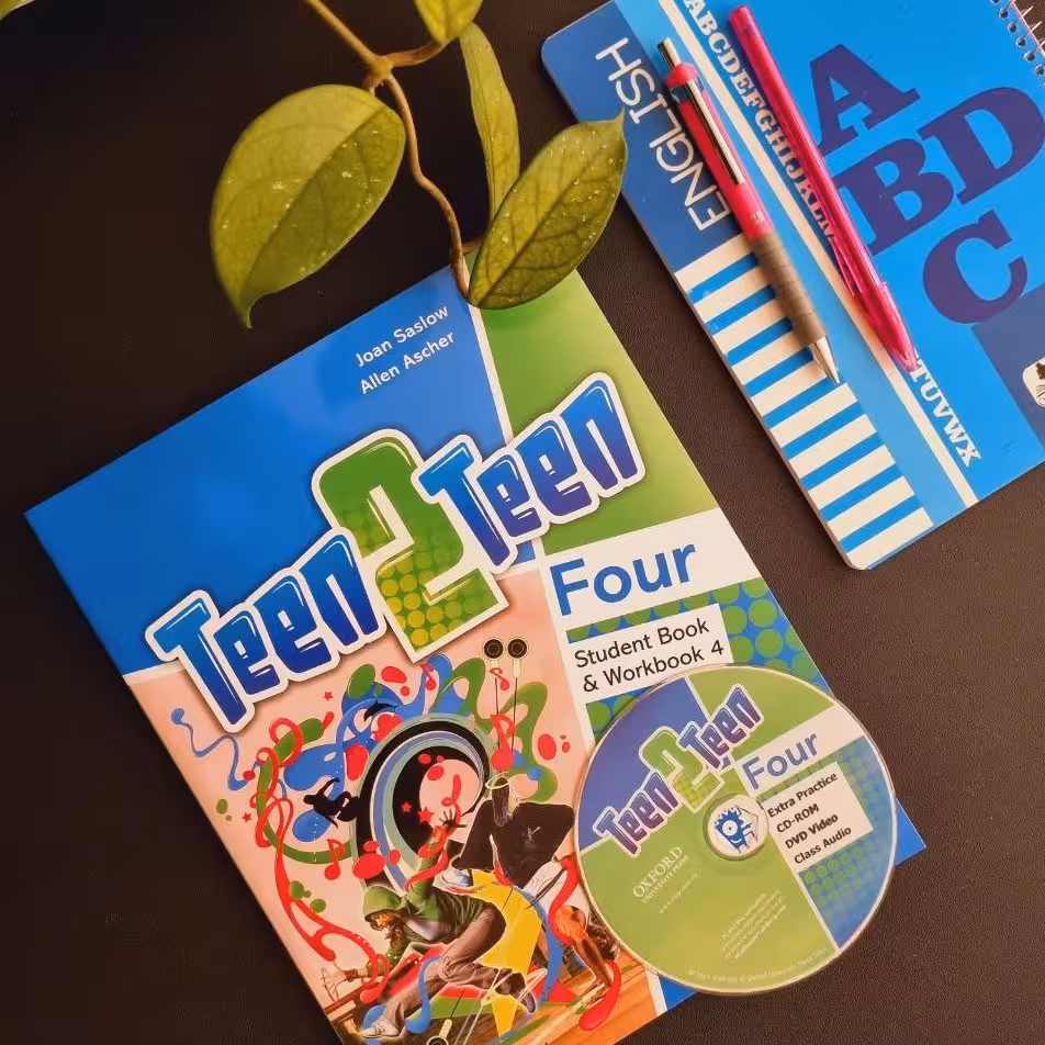 Teen 2 teen Four (کتاب تین تو تین 4 دارای QR کد حاوی فایل های صوتی)