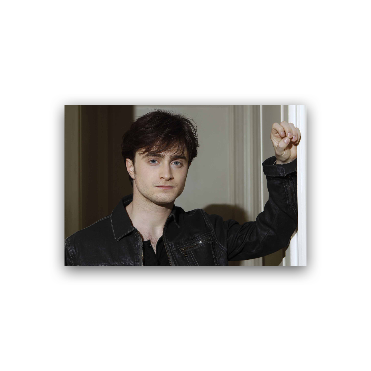 تابلو شاسی مدل دنیل رادکلیف مدل 10