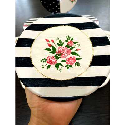 بشقاب دیوارکوب سفالی مدل هفت سین رز کد 008 مجموعه 8 عددی