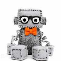 عروسک رباتی طرح عینکی