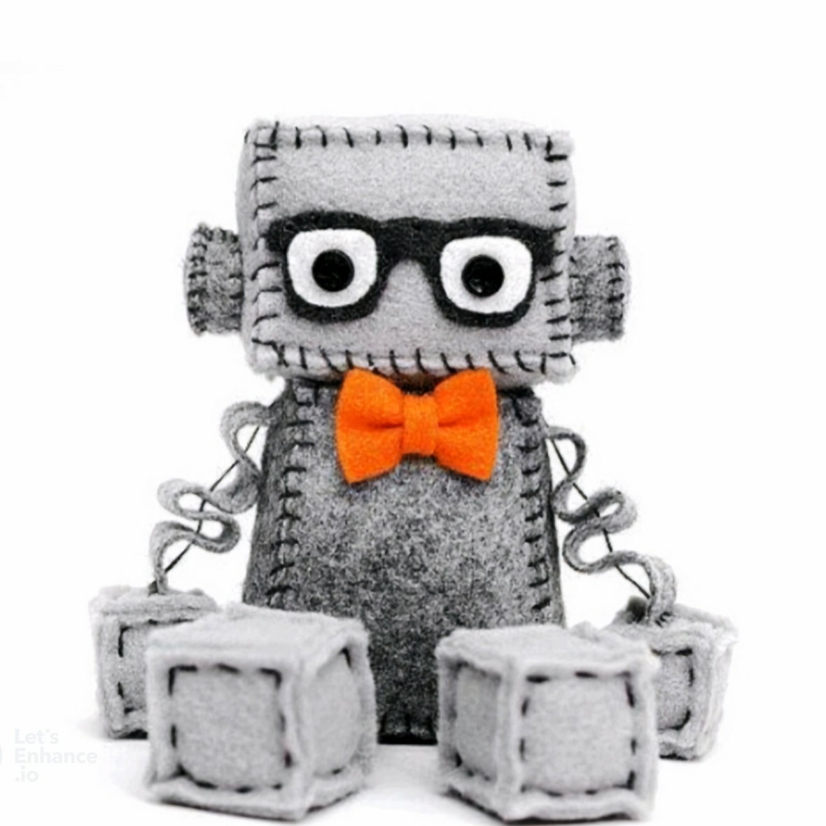 عروسک رباتی طرح عینکی