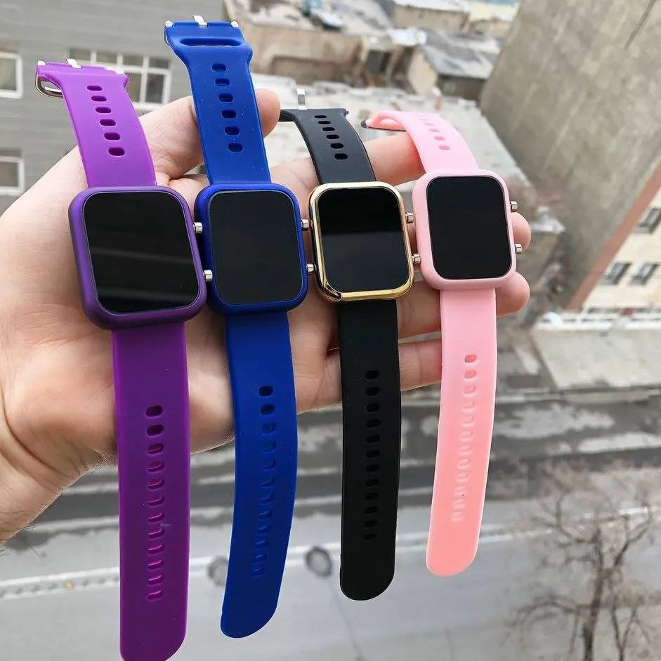 ساعت ال ای دی بند سیلیکونی کیفیت قوی در رنگبندی مختلف موجوده 