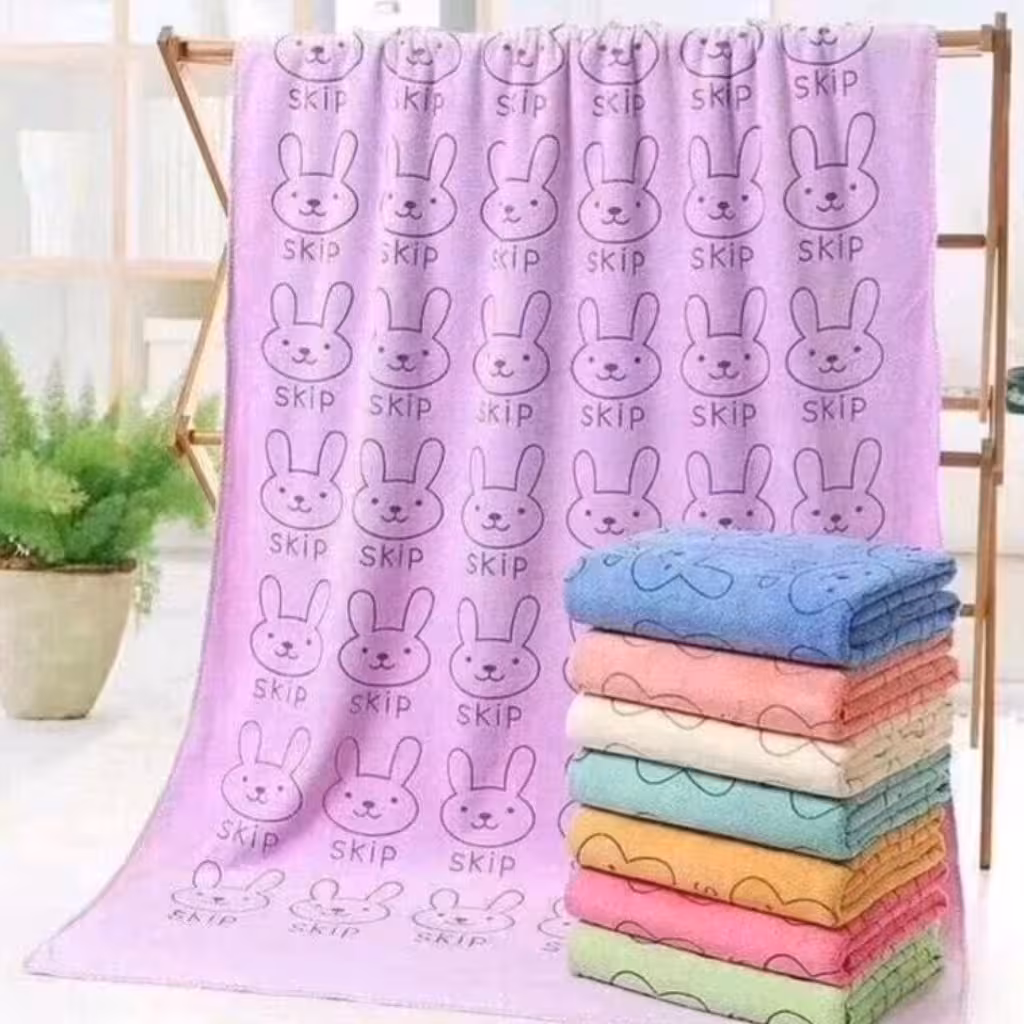 حوله استخری خرگوشی نرم و لطیف. با آبگیری خوب در ابعاد 70 در 140 