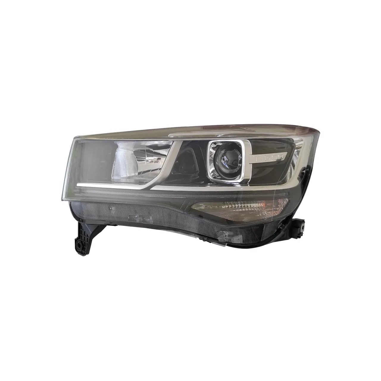 چراغ جلو ام وی ام X22 سمت راننده