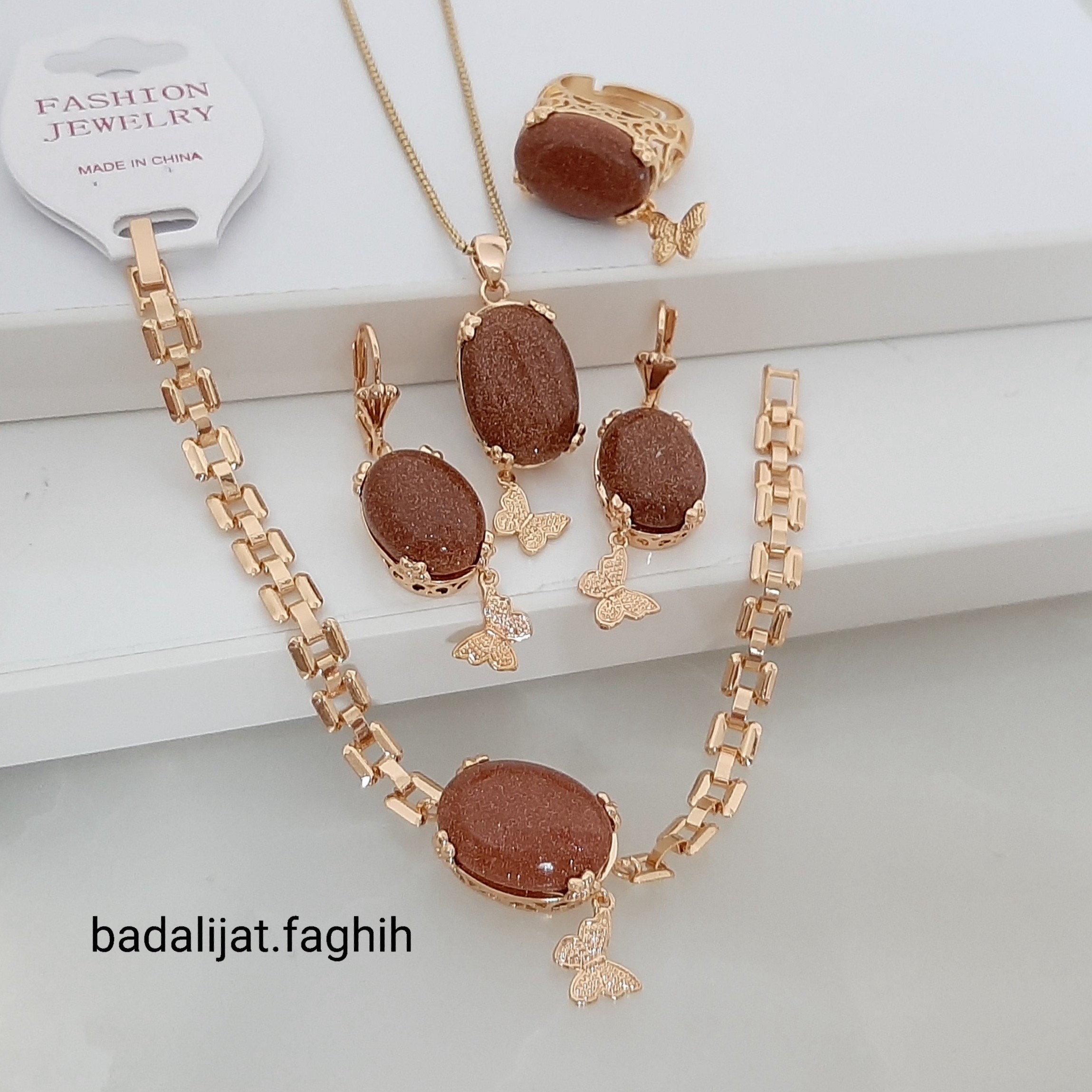 سرویس کامل عقیق دلربا جنس وارداتی فوق العاده شیکو مجلسی با آبکاری طلا و رنگ ثابت