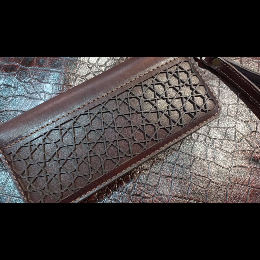 کیف پول دستی