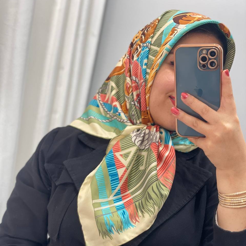 روسری ابریشم توییل قواره کوچیک دور دست دوز